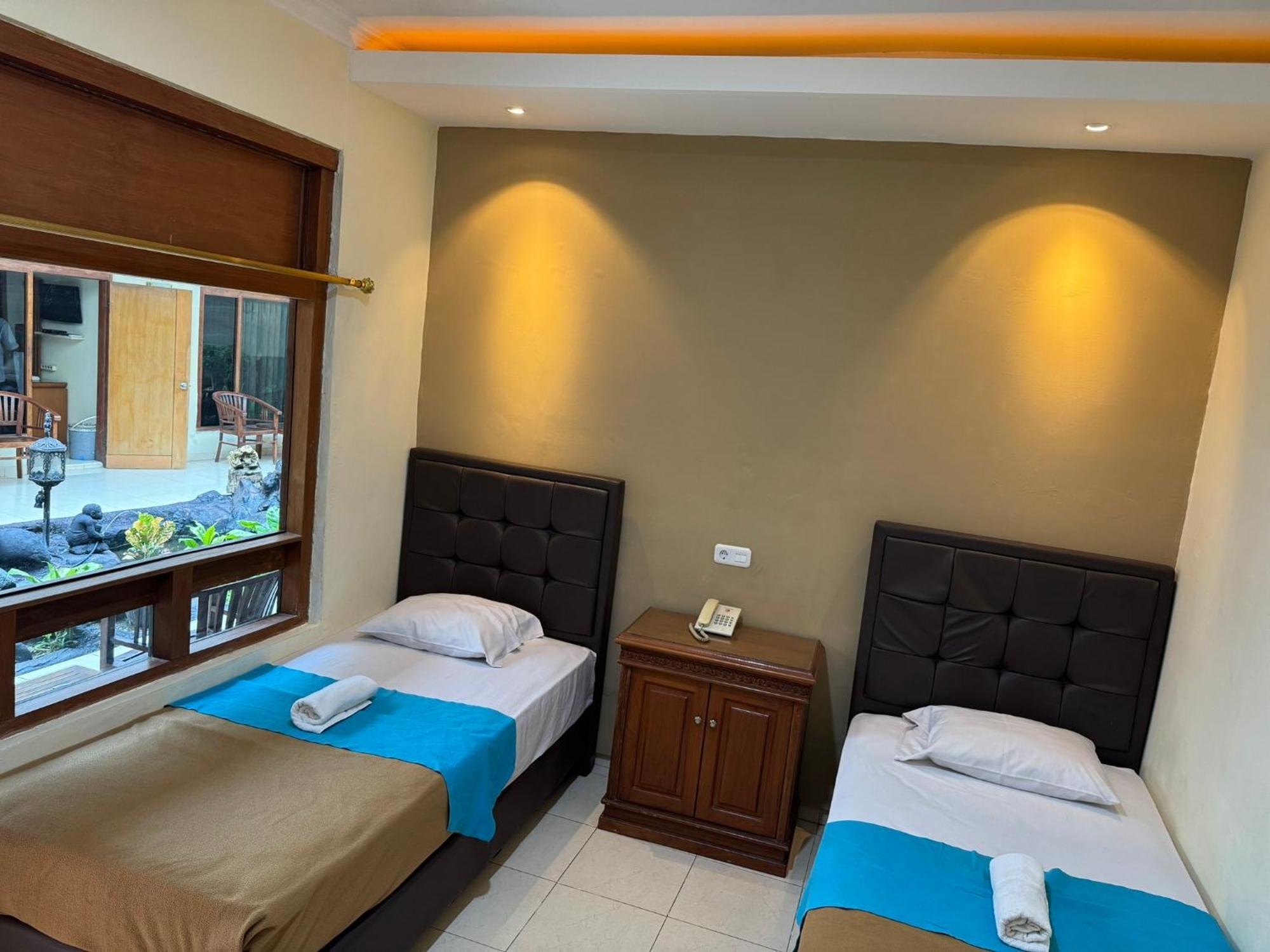 Hotel Priangan Cirebon Buitenkant foto