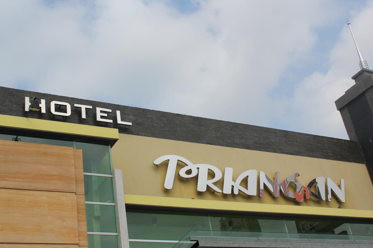 Hotel Priangan Cirebon Buitenkant foto